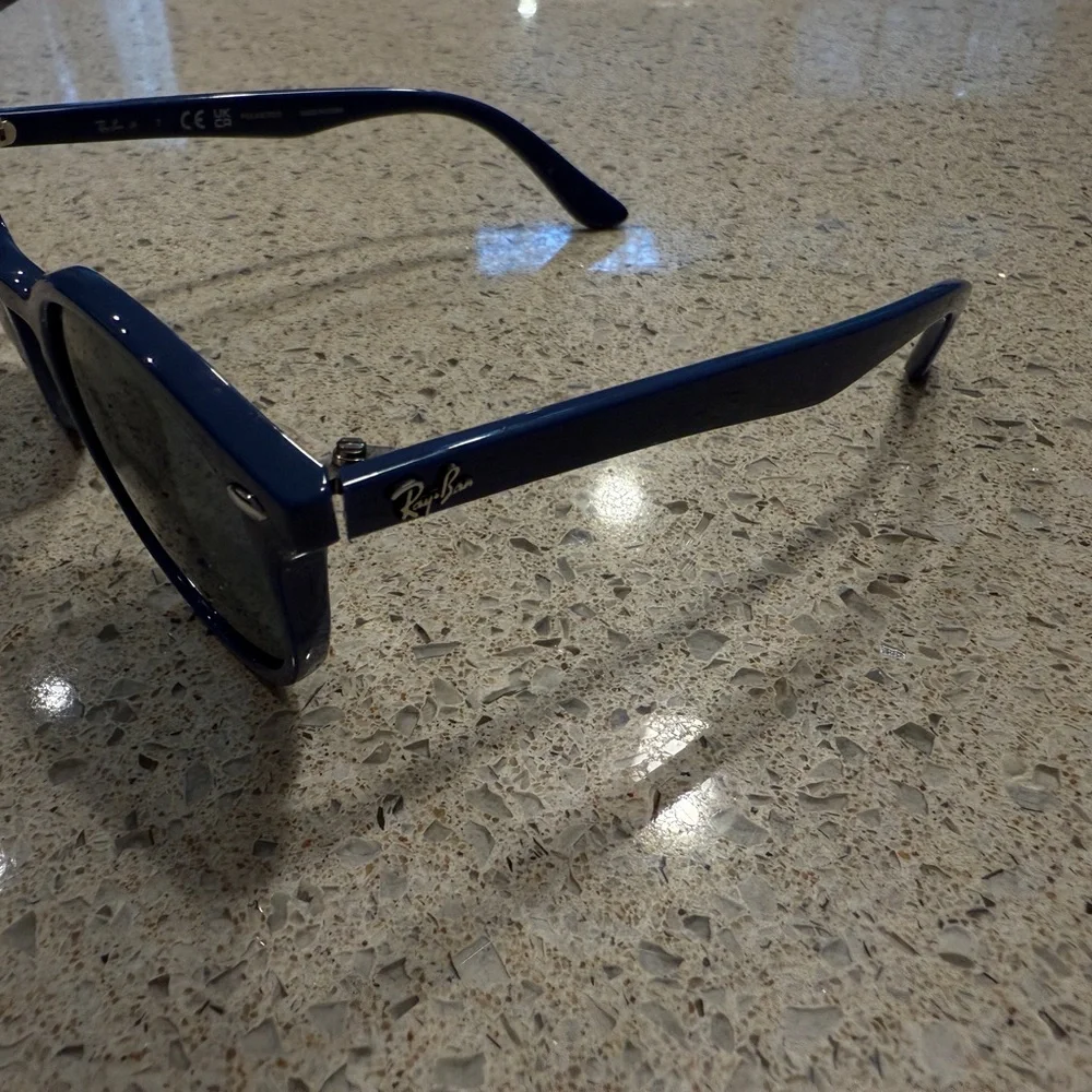 Ray-Ban Navy Kids Sunglases